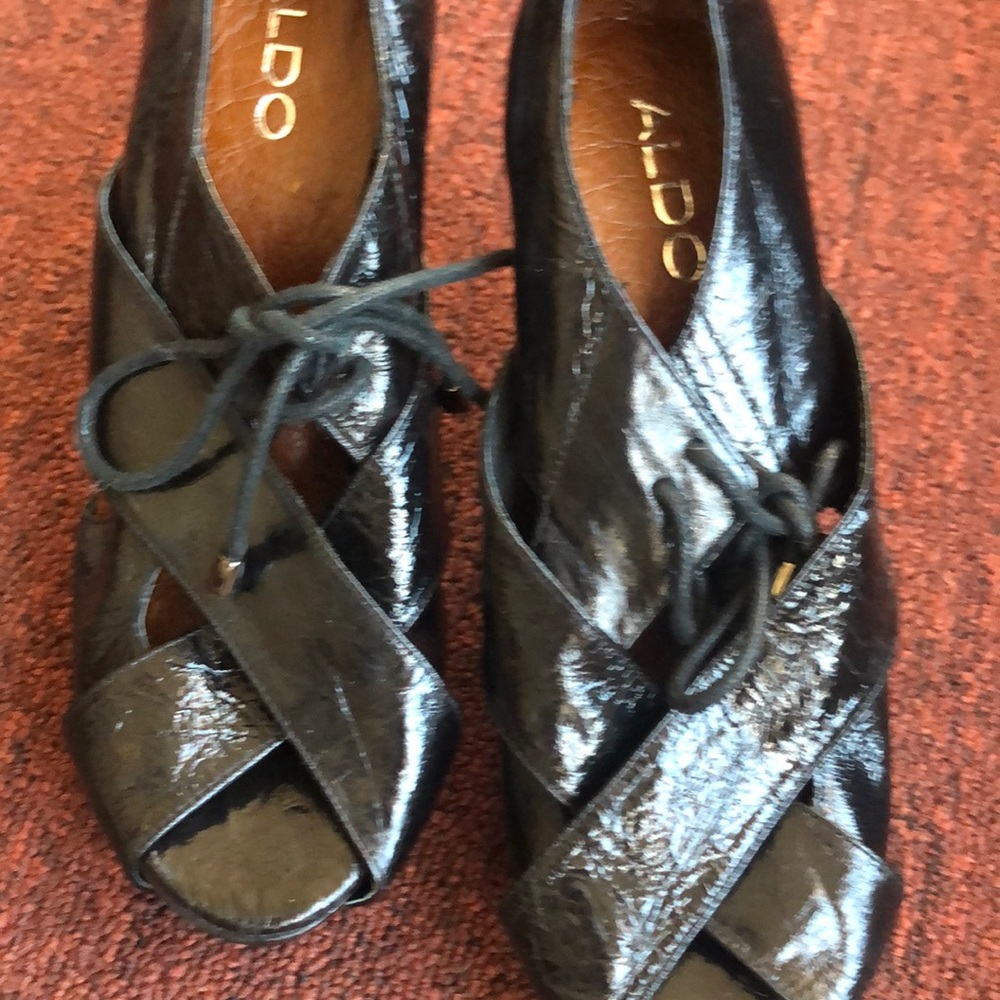 High heels - Picture 2 of 2